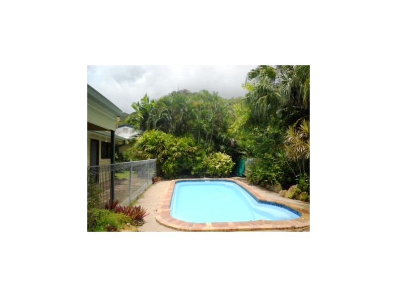 23 Compass Crescent, Magnetic Island QLD 4819