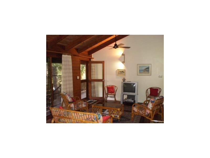 32 Mirimar Crescent, Magnetic Island QLD 4819