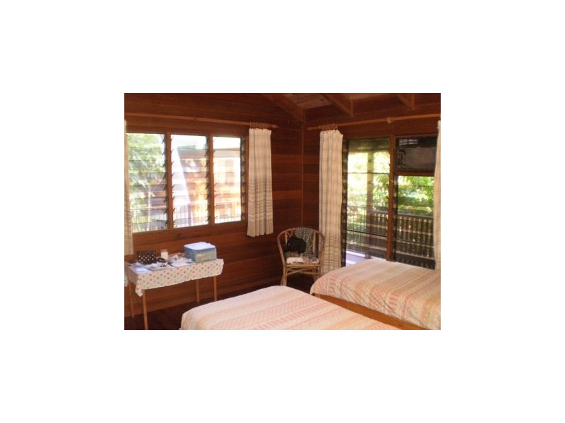 32 Mirimar Crescent, Magnetic Island QLD 4819