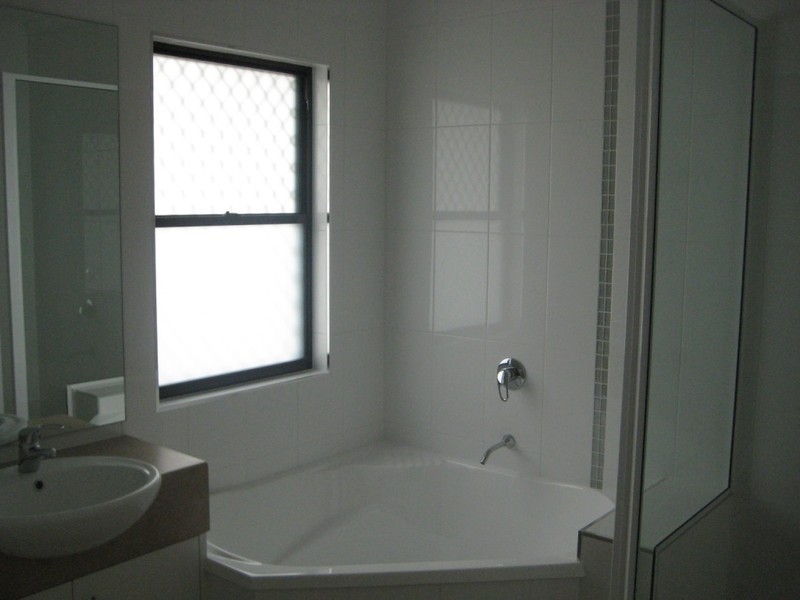 6 Waterstone Terrace, Idalia QLD 4811