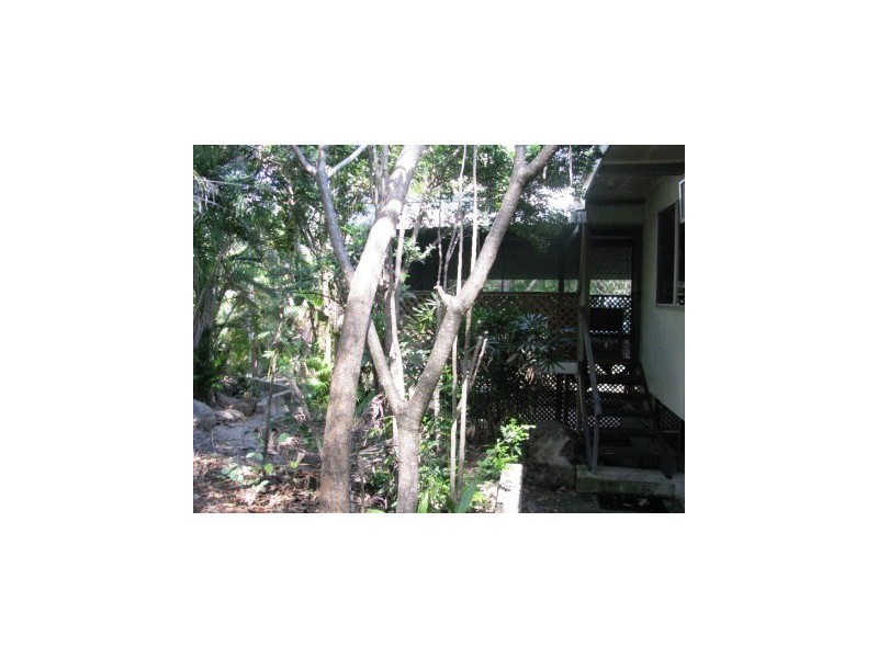 84 Picnic Street, Magnetic Island QLD 4819