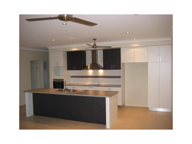 21 Broadwater Terrace, Idalia QLD 4811