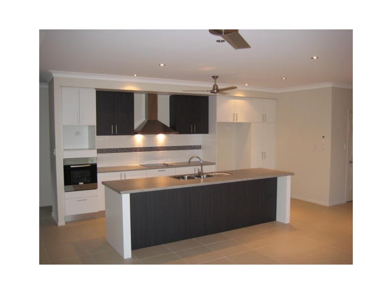 21 Broadwater Terrace, Idalia QLD 4811