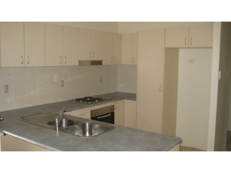 1/30 Derby Street, Pimlico QLD 4812