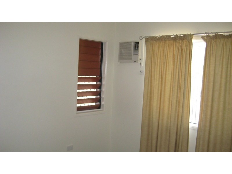 1/30 Derby Street, Pimlico QLD 4812