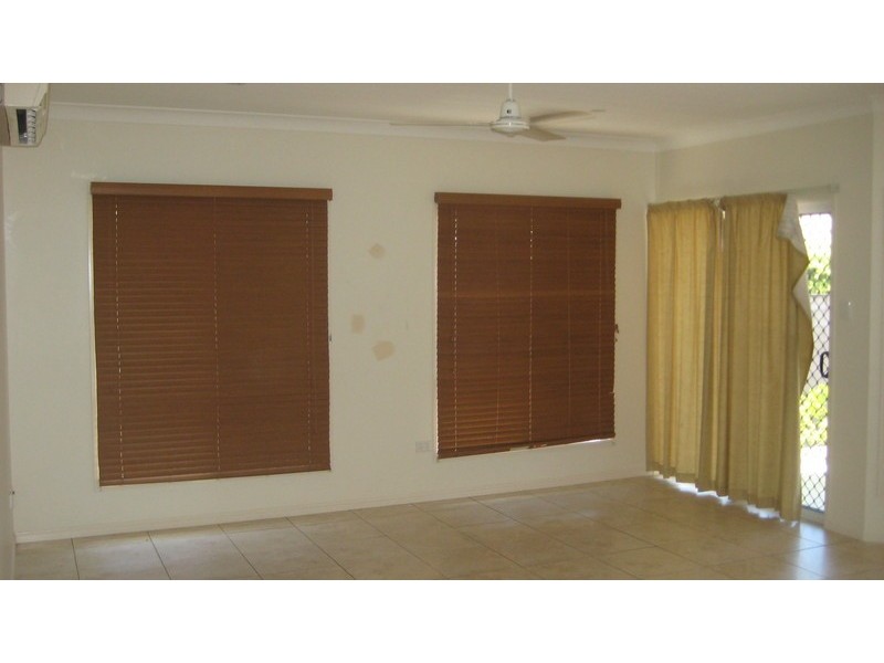 1/30 Derby Street, Pimlico QLD 4812