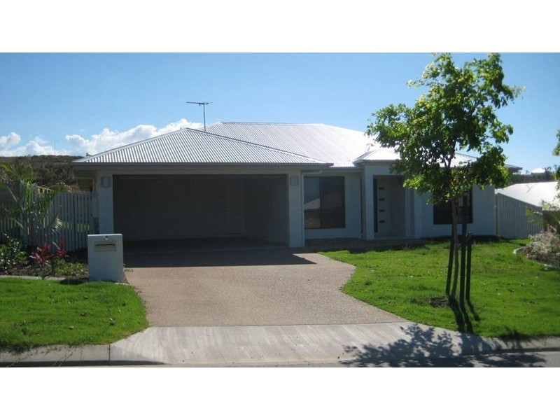 16 Yanooa Court, Bushland Beach QLD 4818