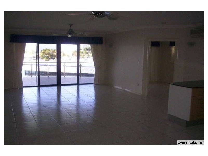 11/18-30 Sir Leslie Thiess Drive, North Ward QLD 4810