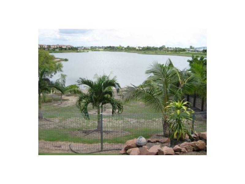 82-84 Martinez Avenue, West End QLD 4810