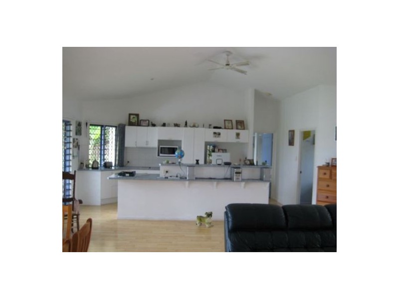 82-84 Martinez Avenue, West End QLD 4810