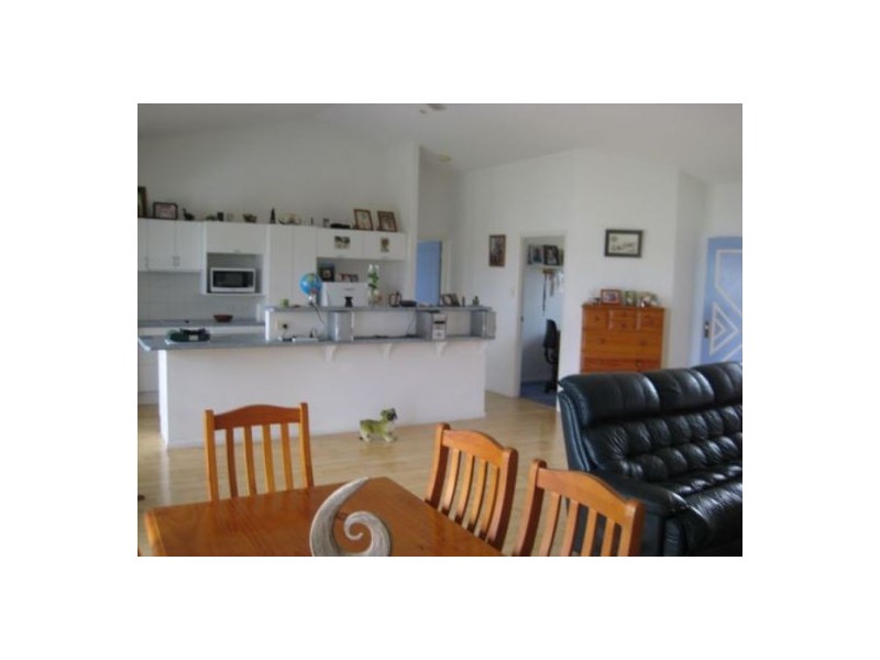 82-84 Martinez Avenue The Lakes, West End QLD 4810