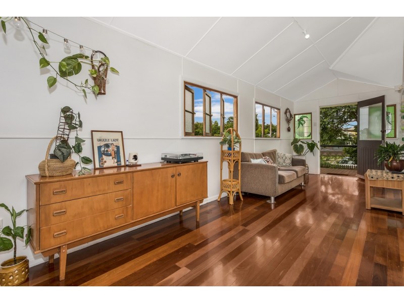 35 Davidson Street, South Townsville QLD 4810