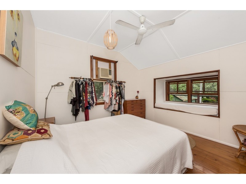35 Davidson Street, South Townsville QLD 4810