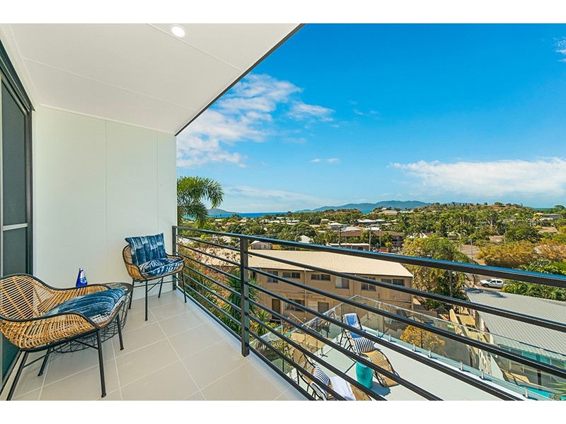 25 Gilbert Crescent, Castle Hill QLD 4810