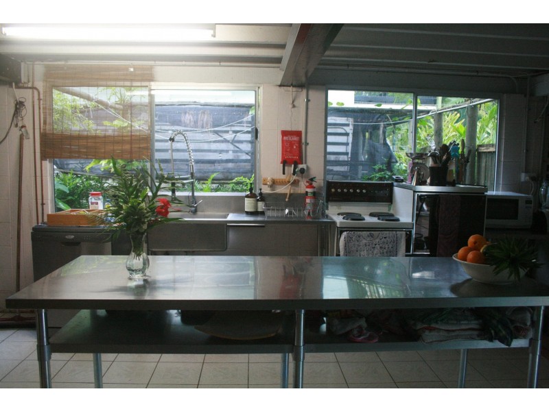 20 Granite Street, Picnic Bay QLD 4819