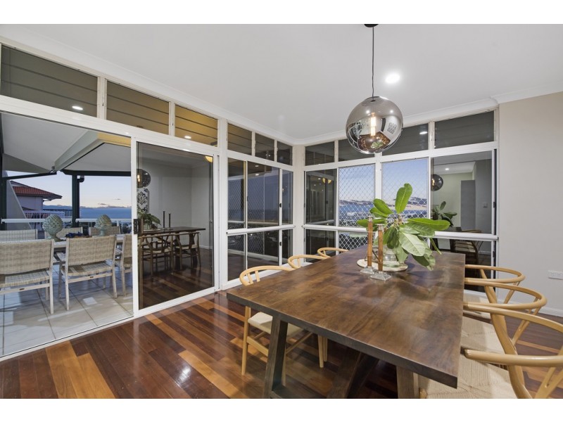 1/14 Balmoral Drive, Castle Hill QLD 4810