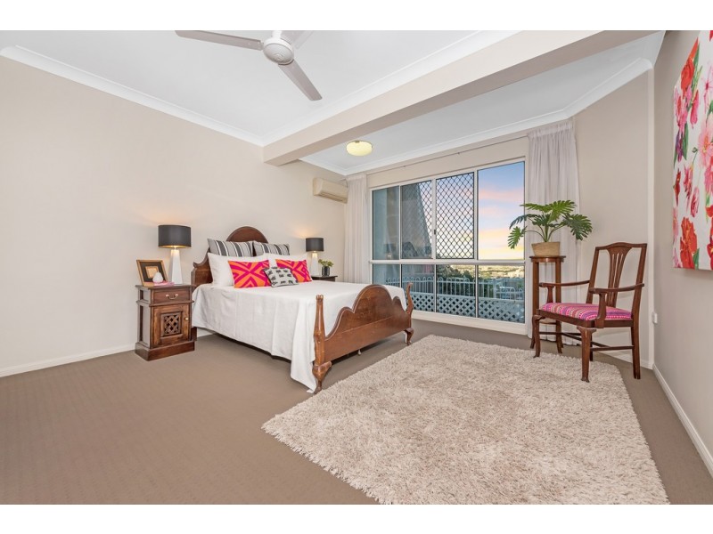 1/14 Balmoral Drive, Castle Hill QLD 4810