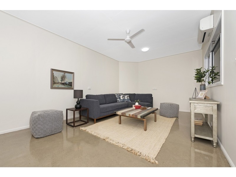 1/14 Balmoral Drive, Castle Hill QLD 4810