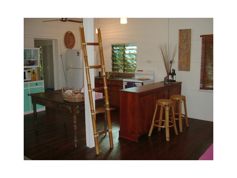 1 Barbarra Street PICNIC BAY, Magnetic Island QLD 4819