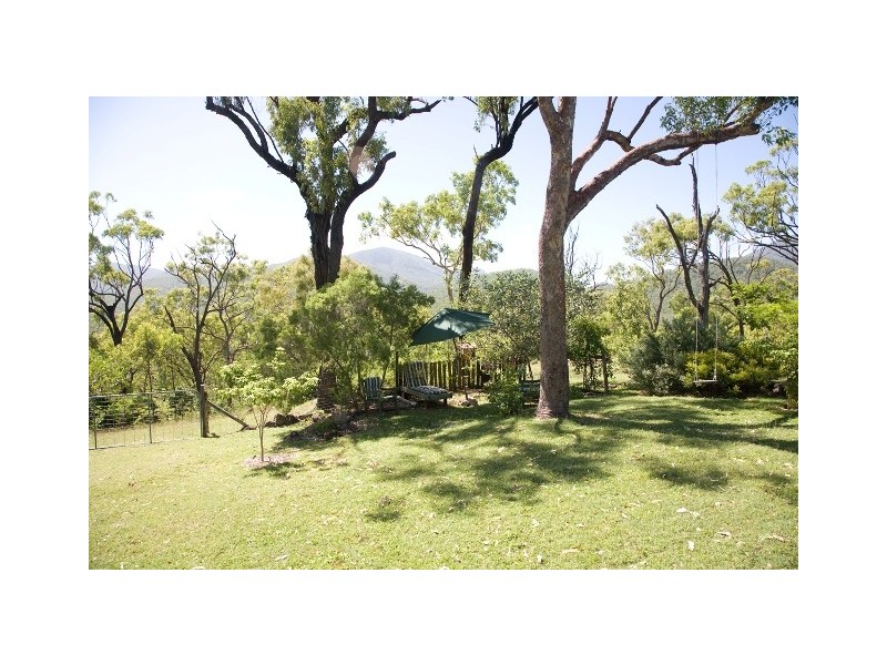 6 Mt Elliott Drive, Alligator Creek QLD 4816