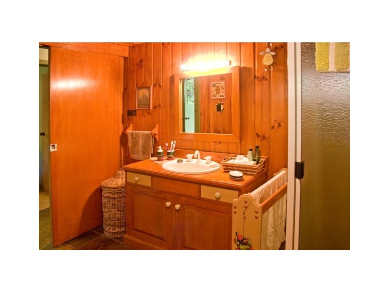 6 Mt Elliott Drive, Alligator Creek QLD 4816