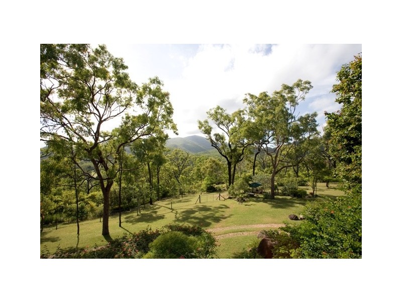 6 Mt Elliott Drive, Alligator Creek QLD 4816