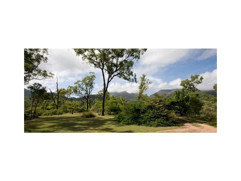 6 Mt Elliott Drive, Alligator Creek QLD 4816