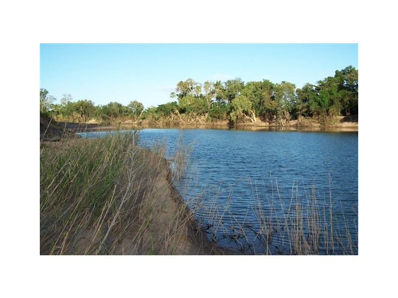530 Shirbourne Road, Giru QLD 4809