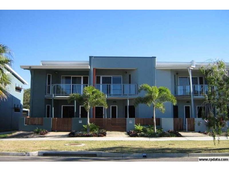 225 Riverside Blv, Douglas QLD 4814