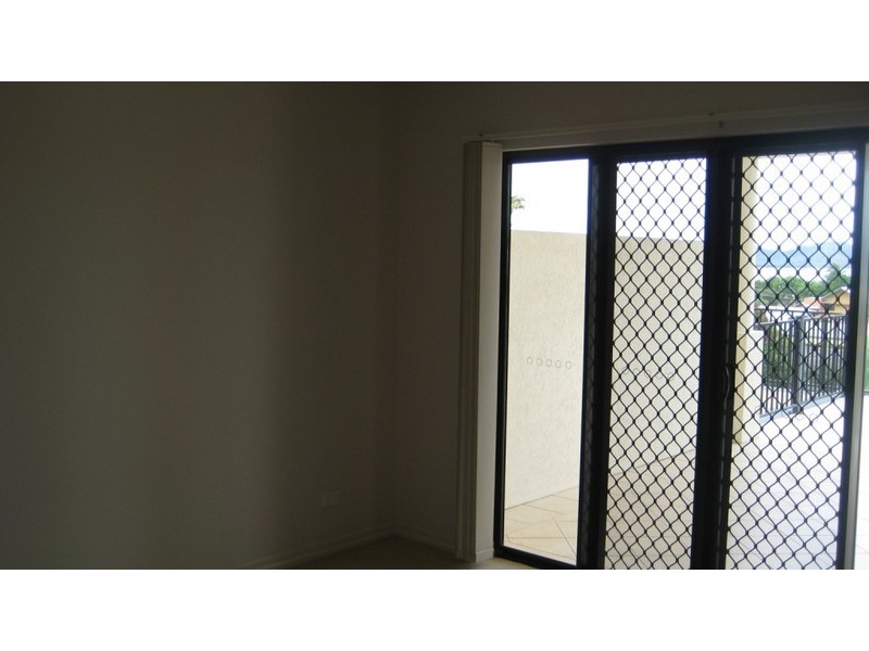 2/13 Little Street, Belgian Gardens QLD 4810