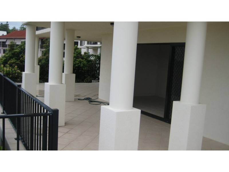 2/13 Little Street, Belgian Gardens QLD 4810