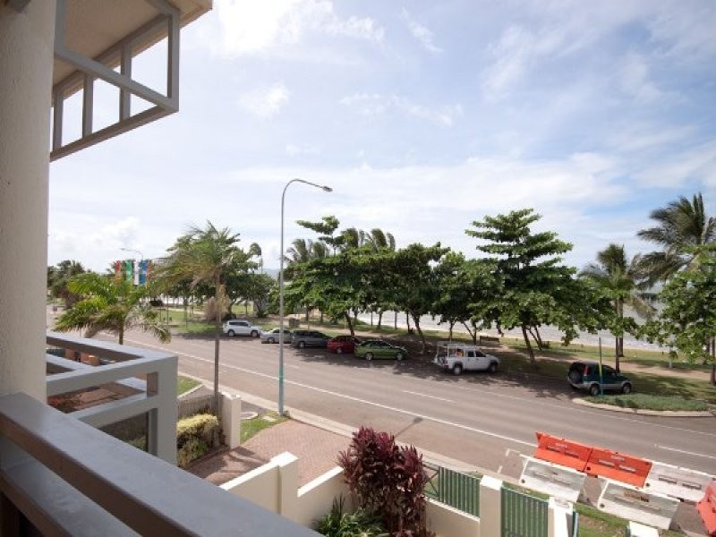 4/97 The Strand, North Ward QLD 4810