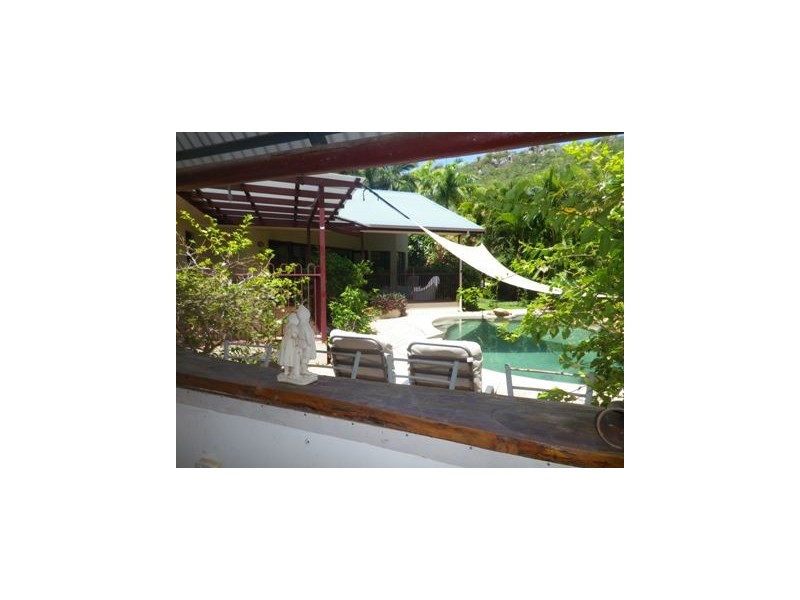 18 Nerita Crescent Nelly Bay, Magnetic Island QLD 4819
