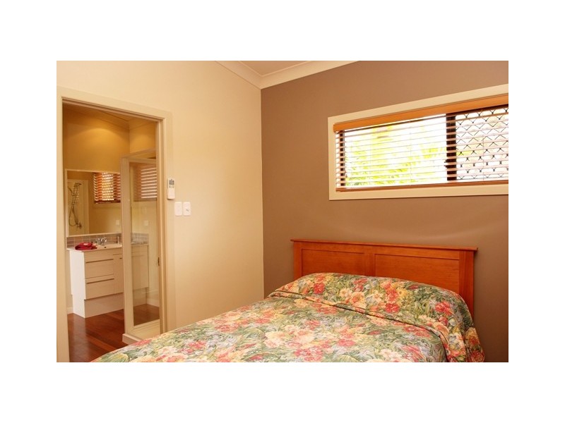 21 Apjohn Street HSB, Magnetic Island QLD 4819