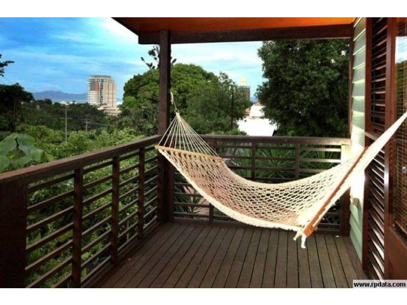 42 Stokes Street, Townsville City QLD 4810