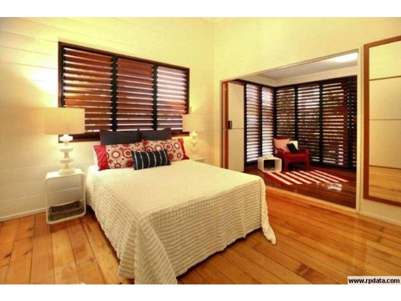 42 Stokes Street, Townsville City QLD 4810