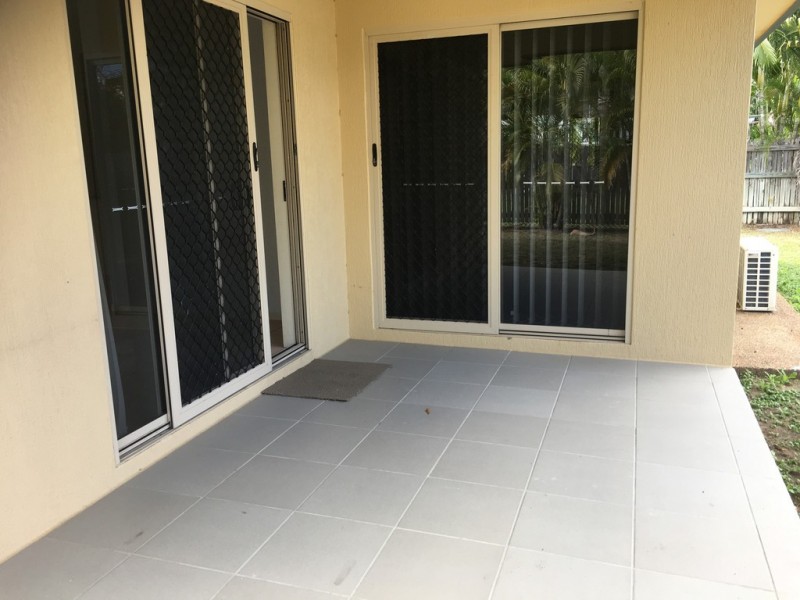 2/122 Robertson Street, Railway Estate QLD 4810