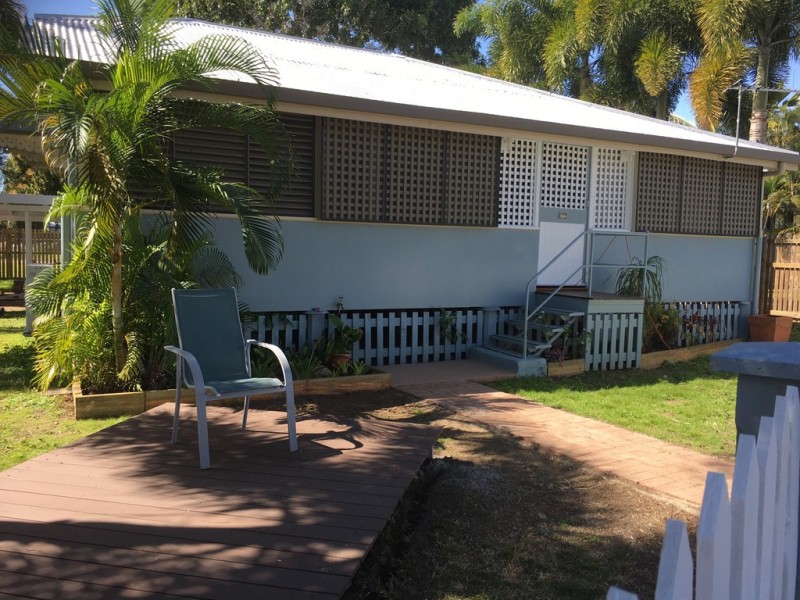 33 First Avenue, Railway Estate QLD 4810