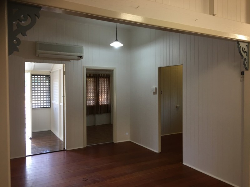 33 First Avenue, Railway Estate QLD 4810