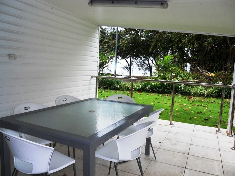 2/32 Marine Parade, Magnetic Island QLD 4819