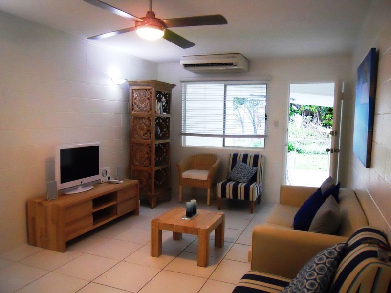 2/32 Marine Parade, Magnetic Island QLD 4819