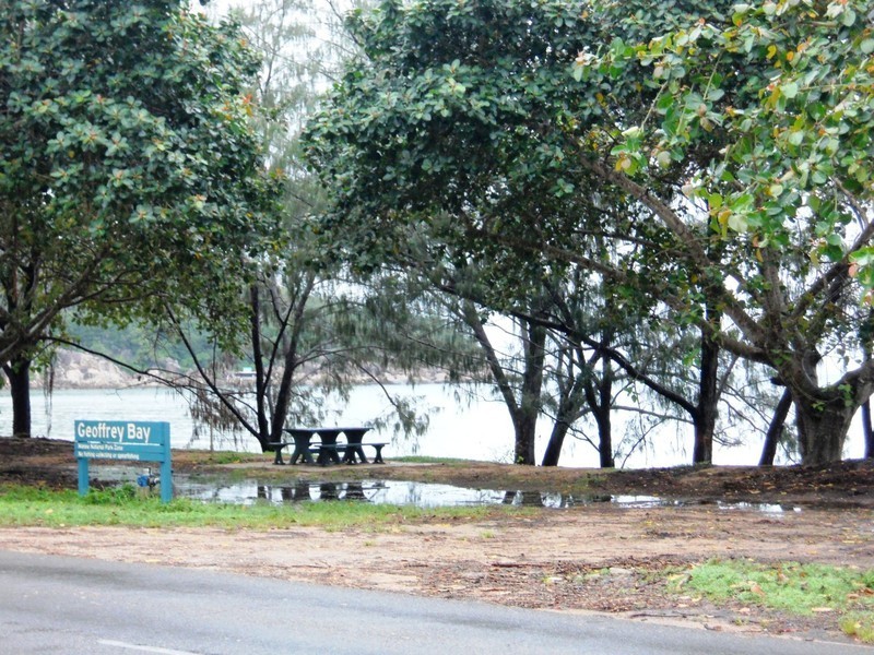 2/32 Marine Parade, Magnetic Island QLD 4819