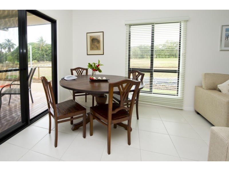 94 Gifford Street, Horseshoe Bay, Magnetic Island QLD 4819