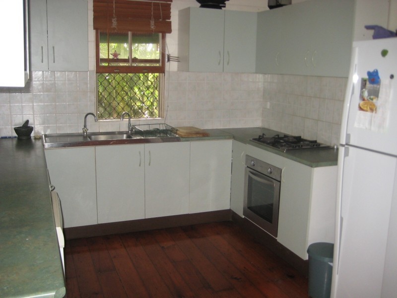 58 Roberts Street, Hermit Park QLD 4812