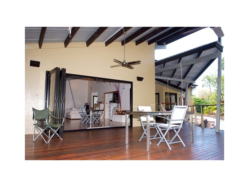 96 Mandalay Ave NB, Magnetic Island QLD 4819