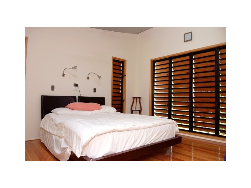 96 Mandalay Ave NB, Magnetic Island QLD 4819