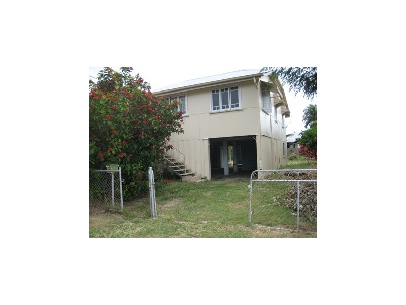 69 Seventh Street, Railway Estate QLD 4810