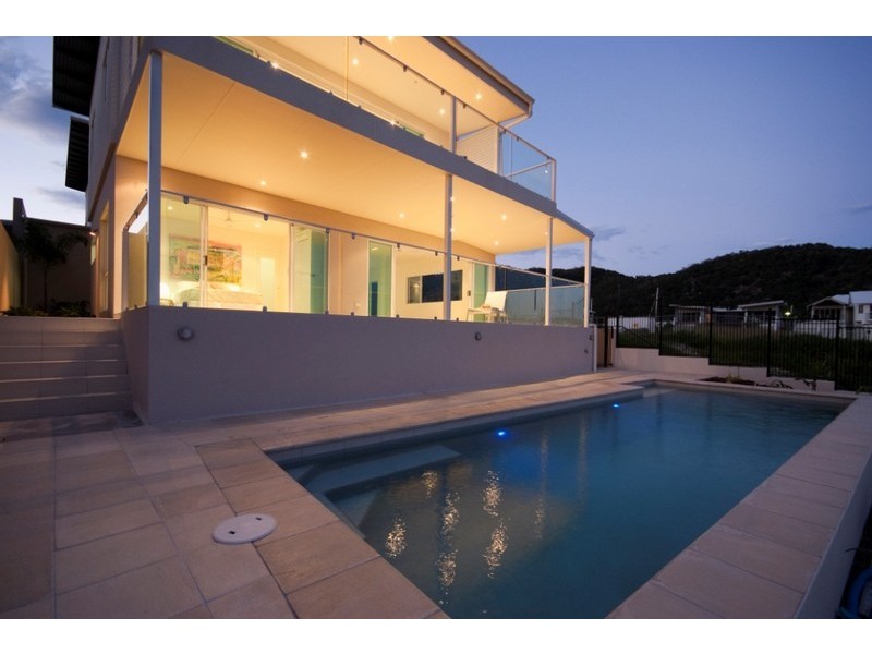 12 Terrace Place, Nelly Bay, Magnetic Island QLD 4819