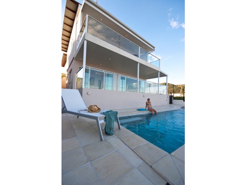 12 Terrace Place, Nelly Bay, Magnetic Island QLD 4819