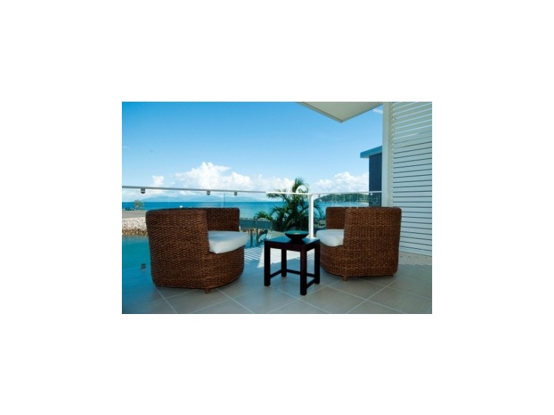 12 Terrace Place, Nelly Bay, Magnetic Island QLD 4819